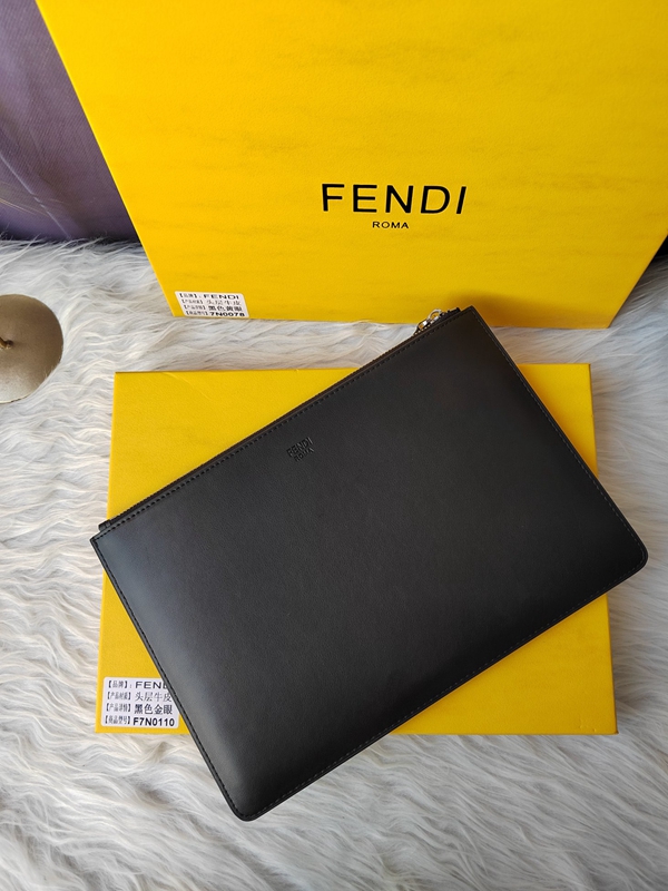 超激安ブランド財布偽物背面デザイン